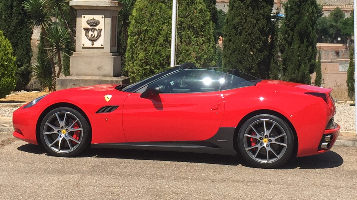 FERRARI CALIFORNIA
