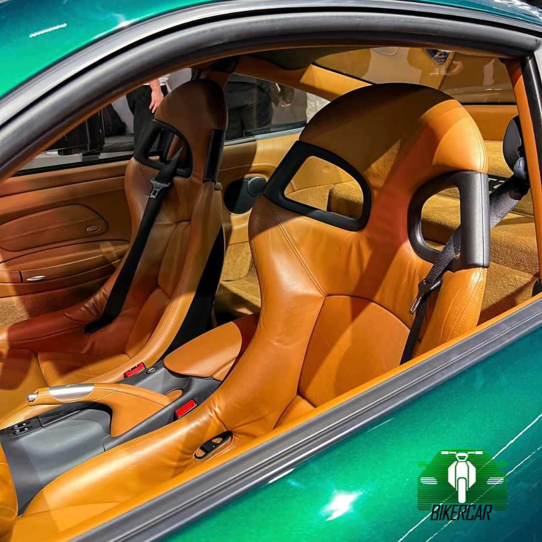 PORSCHE 996 GT2 2002 | 23.000 km | Jungle Green | Unidad Única | Italia