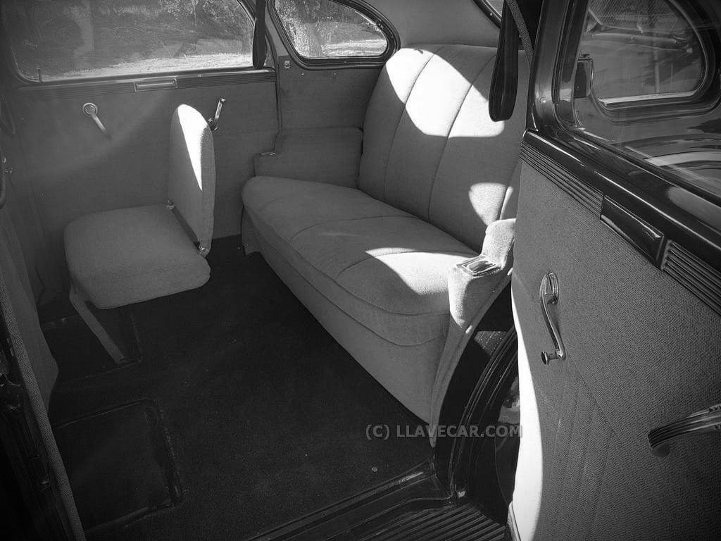 CHRYSLER ROYAL LIMOUSINA