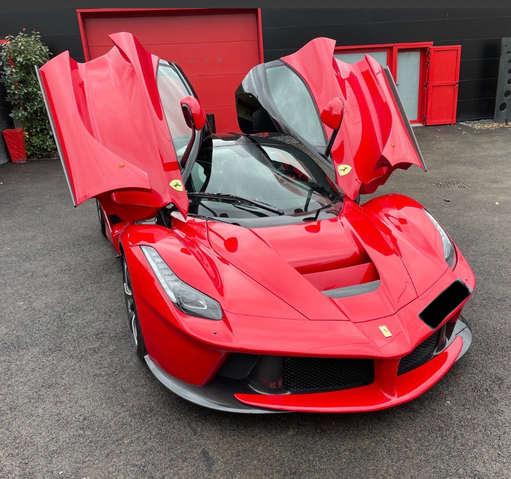 Ferrari LaFerrari y LaFerrari Aperta: el culmen tecnológico de Maranello
