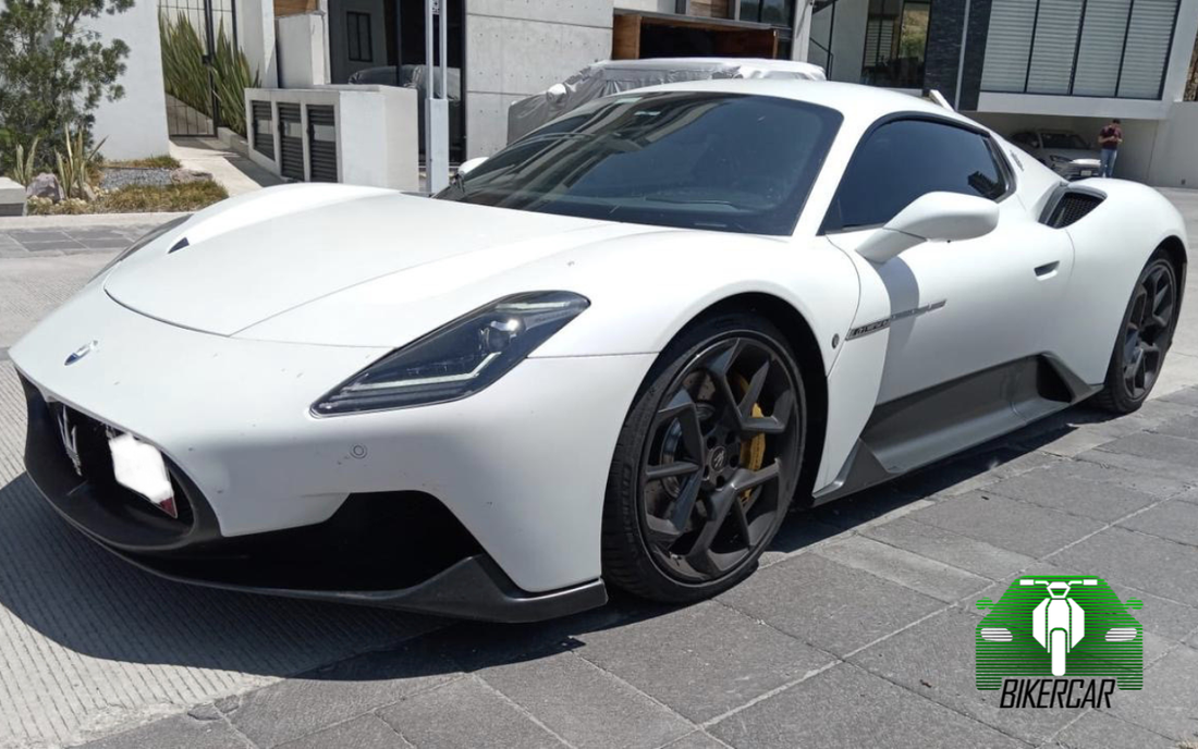 Maserati MC20