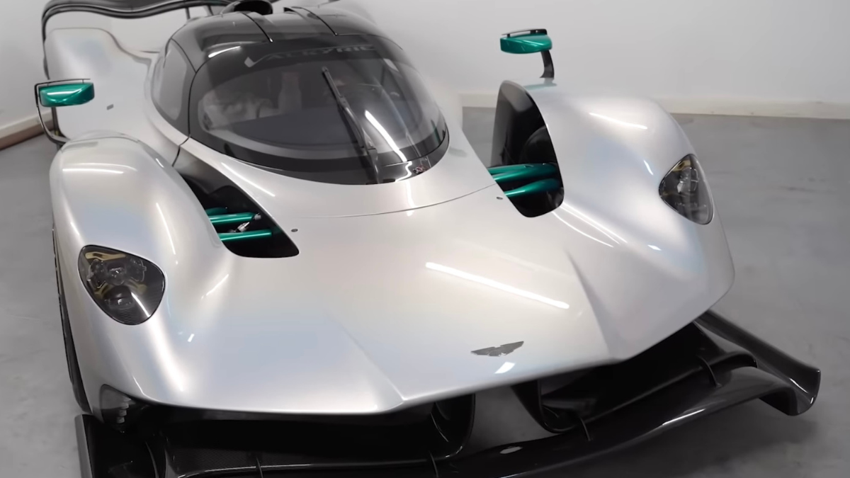 ASTON MARTIN VALKIRYE AMR PRO 1 DE 25