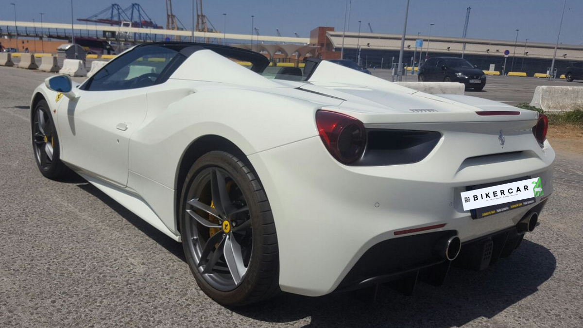 FERRARI 488 Spider