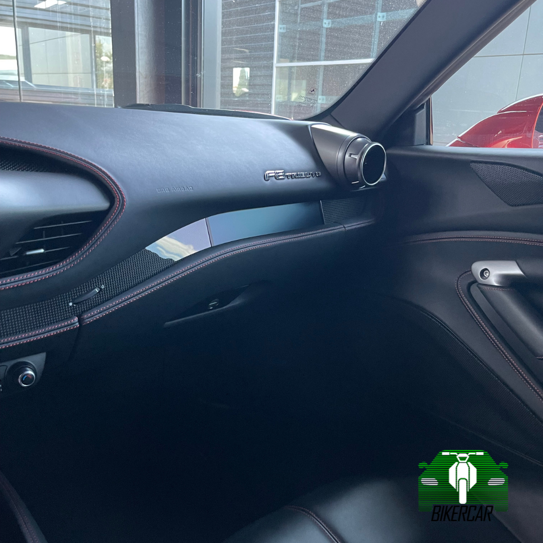 FERRARI F8 TRIBUTO – EL ÚLTIMO GRAN V8 DE MARANELLO