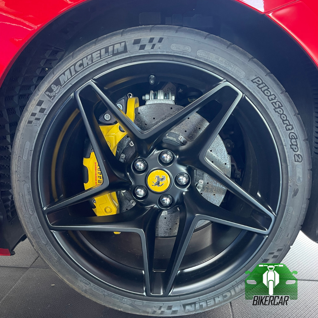 FERRARI F8 TRIBUTO – EL ÚLTIMO GRAN V8 DE MARANELLO