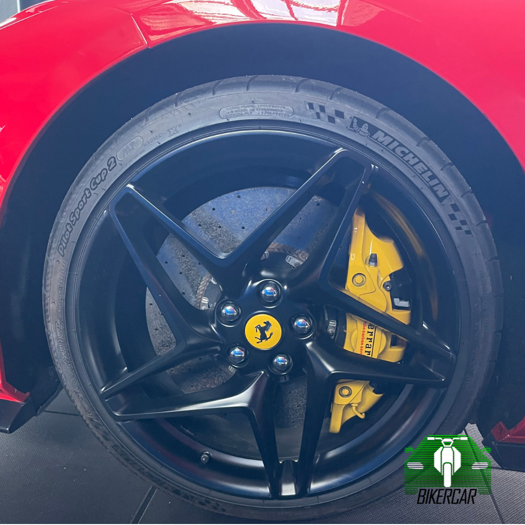 FERRARI F8 TRIBUTO – EL ÚLTIMO GRAN V8 DE MARANELLO