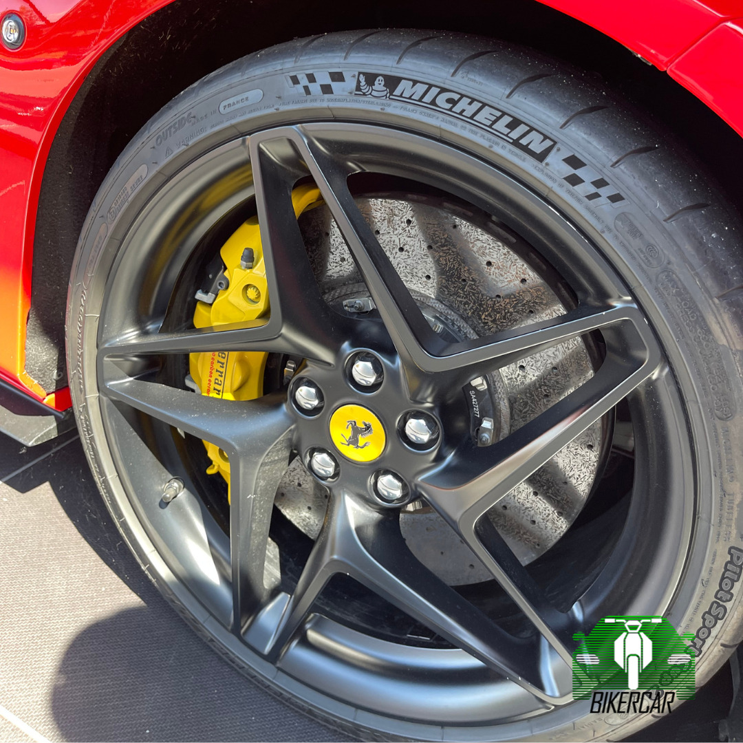FERRARI F8 TRIBUTO – EL ÚLTIMO GRAN V8 DE MARANELLO
