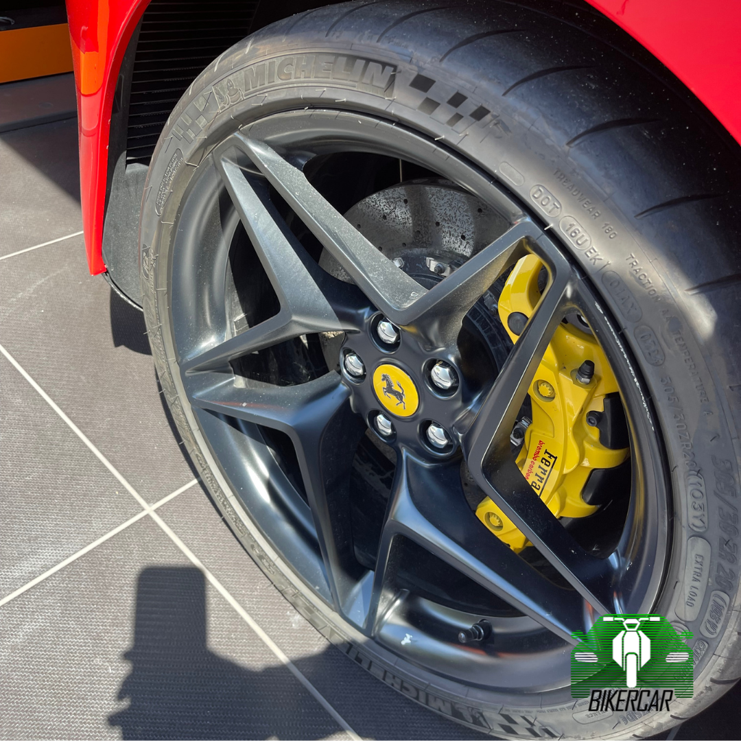 FERRARI F8 TRIBUTO – EL ÚLTIMO GRAN V8 DE MARANELLO