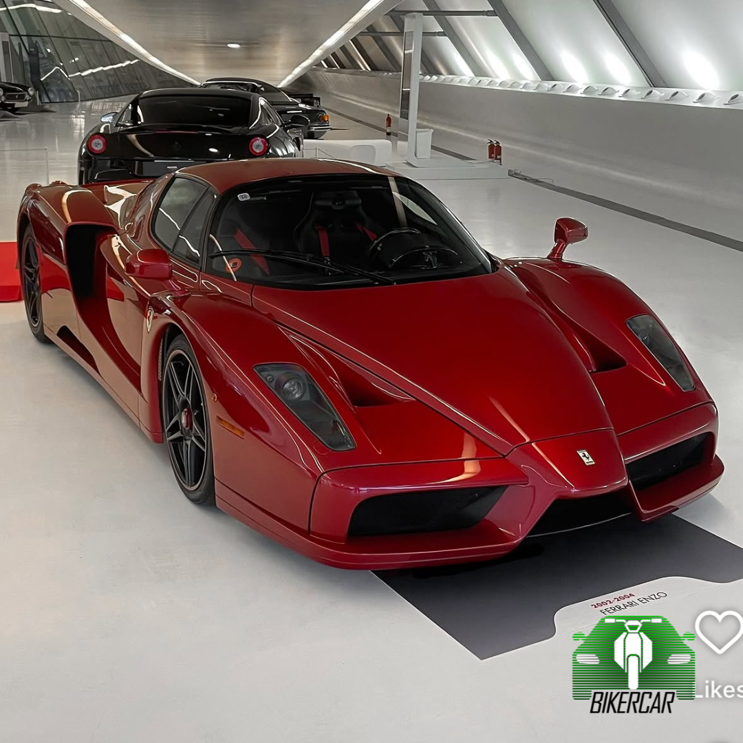 FERRARI ENZO 5.700 km | Rosso Fuoco | Europa