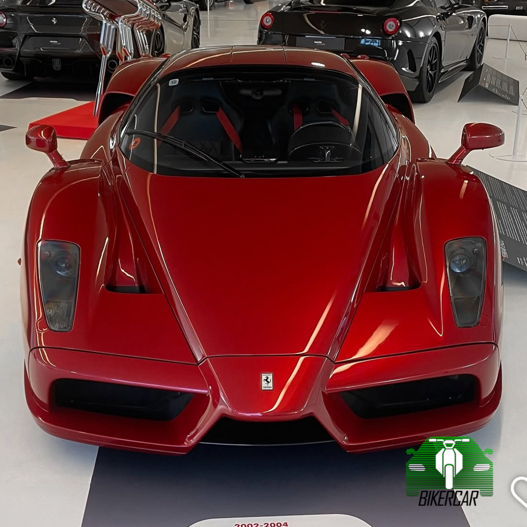 FERRARI ENZO 5.700 km | Rosso Fuoco | Europa
