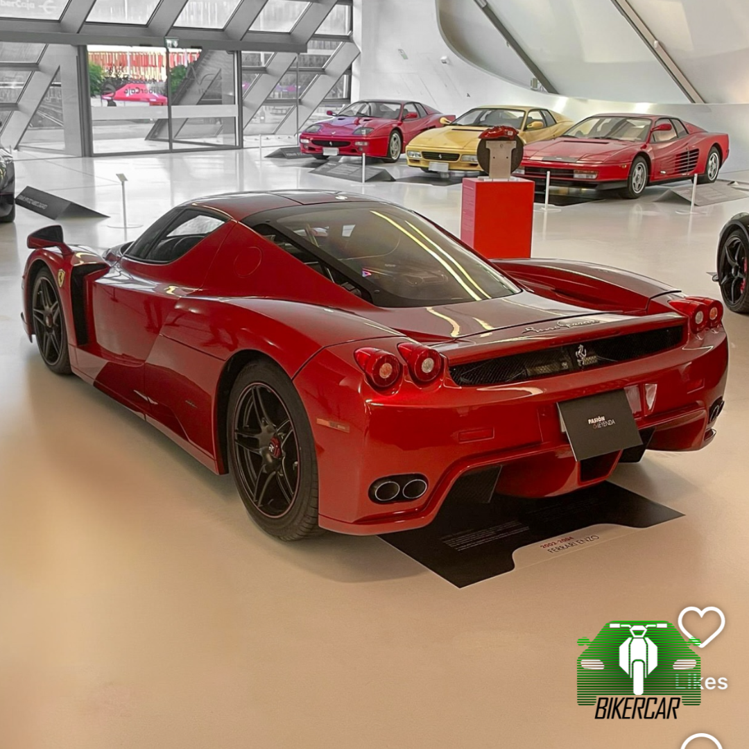 FERRARI ENZO 5.700 km | Rosso Fuoco | Europa