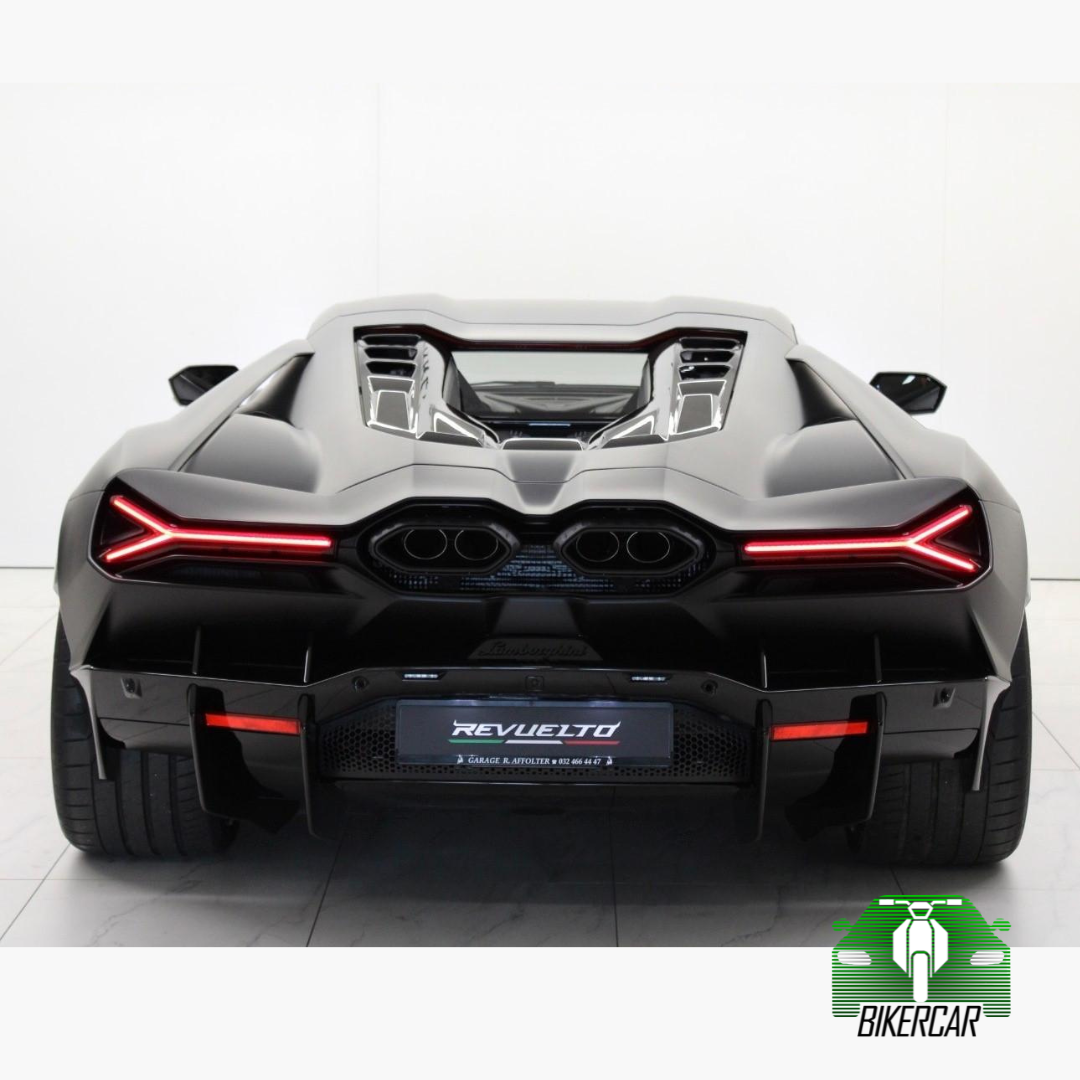 LAMBORGHINI REVUELTO 04/2024 | 790 km | Nero Nemesis | Suiza