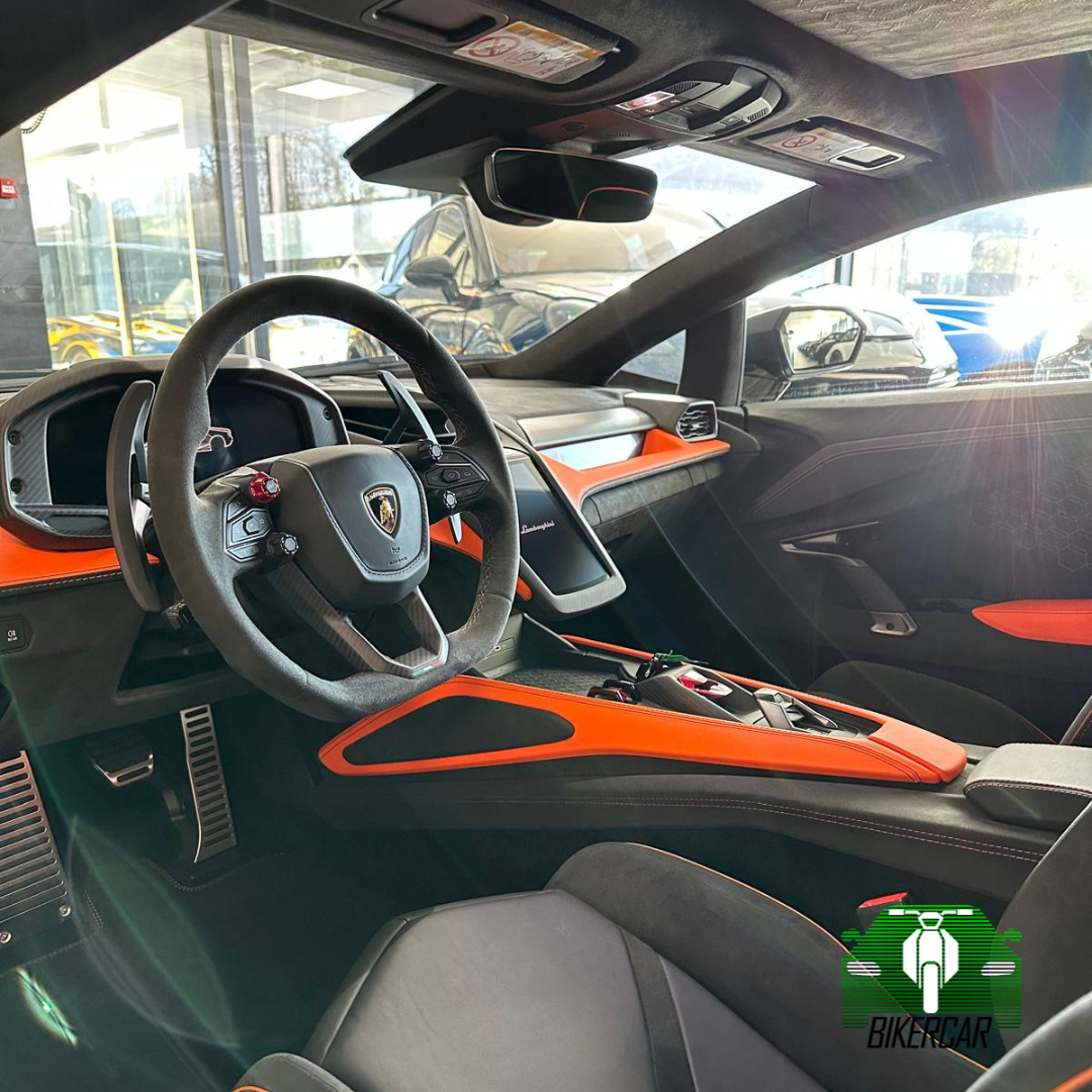 LAMBORGHINI REVUELTO 04/2024 | 790 km | Nero Nemesis | Suiza