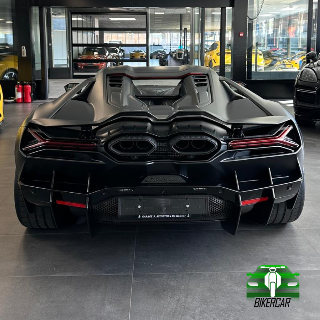 LAMBORGHINI REVUELTO 04/2024 | 790 km | Nero Nemesis | Suiza