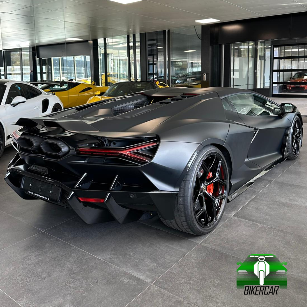 LAMBORGHINI REVUELTO 04/2024 | 790 km | Nero Nemesis | Suiza