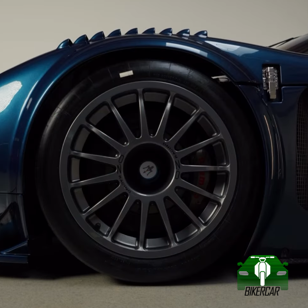 MASERATI MC12 CORSE 2006 | under 1.000 km | Azul | Unidad de Colección