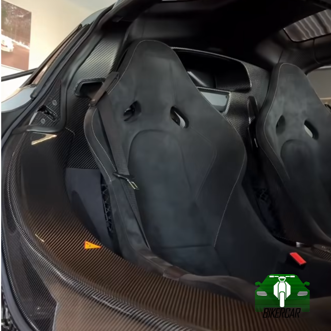 MCLAREN P1 1 of 375 | 2015 | 2.500 km | Titanium Silver | Suiza