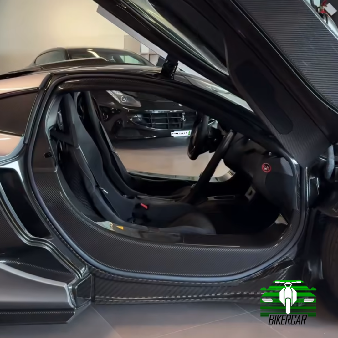 MCLAREN P1 1 of 375 | 2015 | 2.500 km | Titanium Silver | Suiza