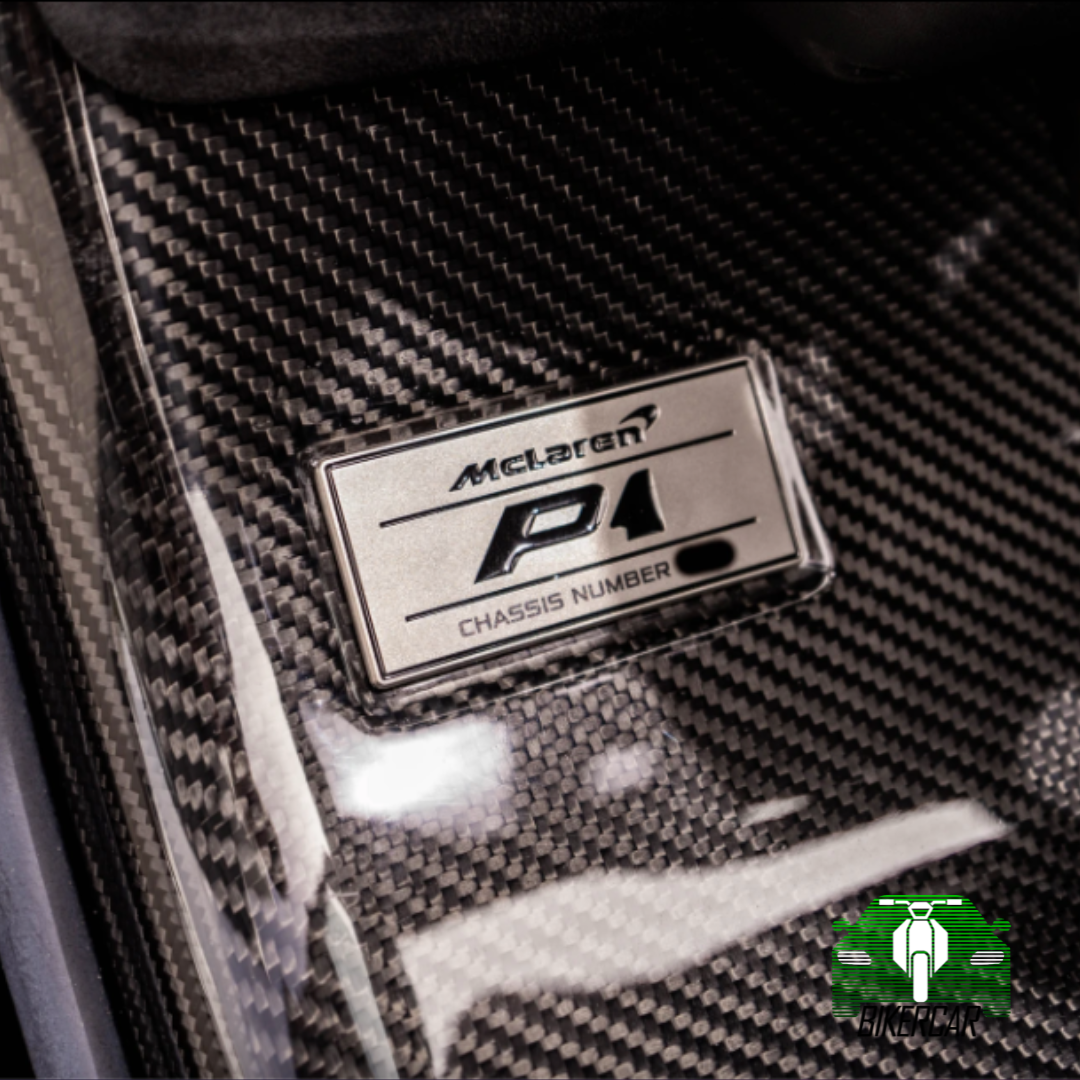MCLAREN P1 1 of 375 | 2015 | 2.500 km | Titanium Silver | Suiza