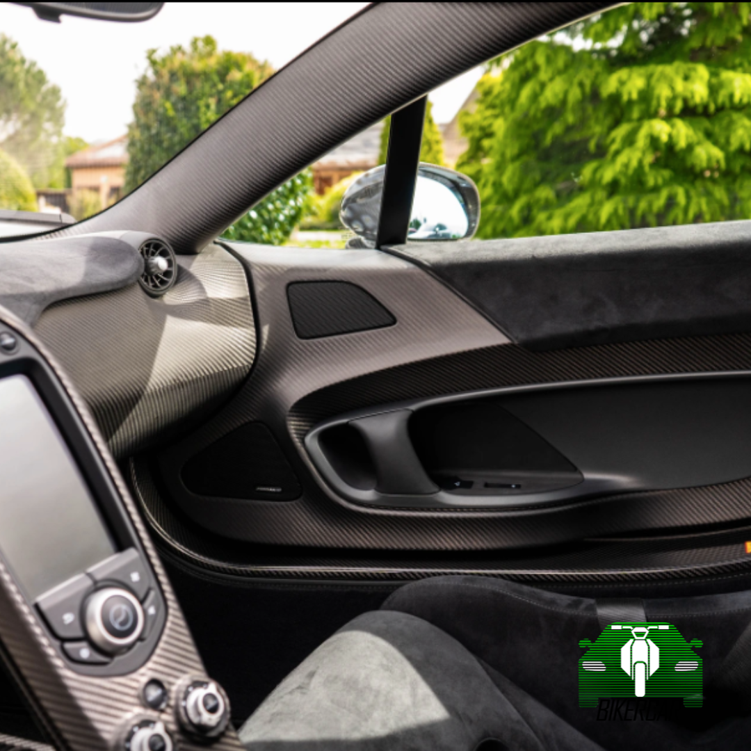 MCLAREN P1 1 of 375 | 2015 | 2.500 km | Titanium Silver | Suiza