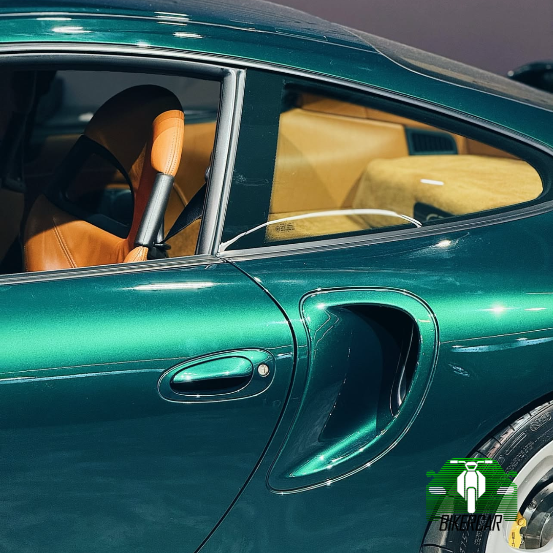 PORSCHE 996 GT2 2002 | 23.000 km | Jungle Green | Unidad Única | Italia