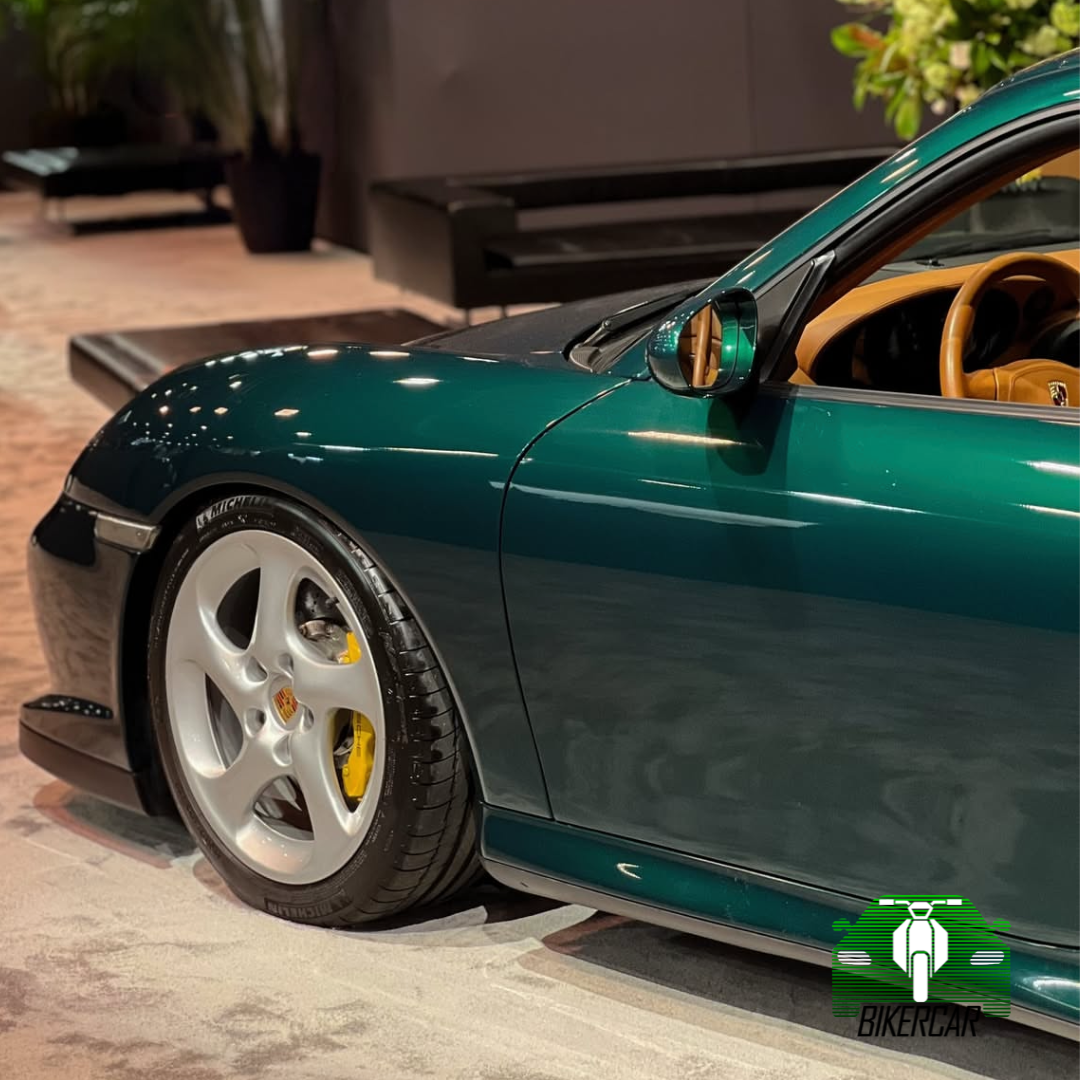 PORSCHE 996 GT2 2002 | 23.000 km | Jungle Green | Unidad Única | Italia
