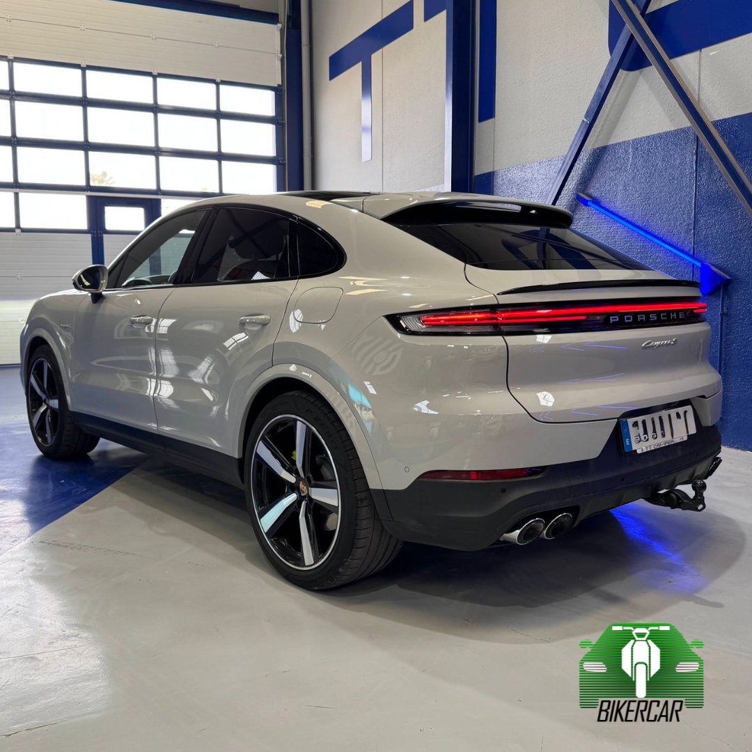 PORSCHE CAYENNE COUPÉ S E-HYBRID