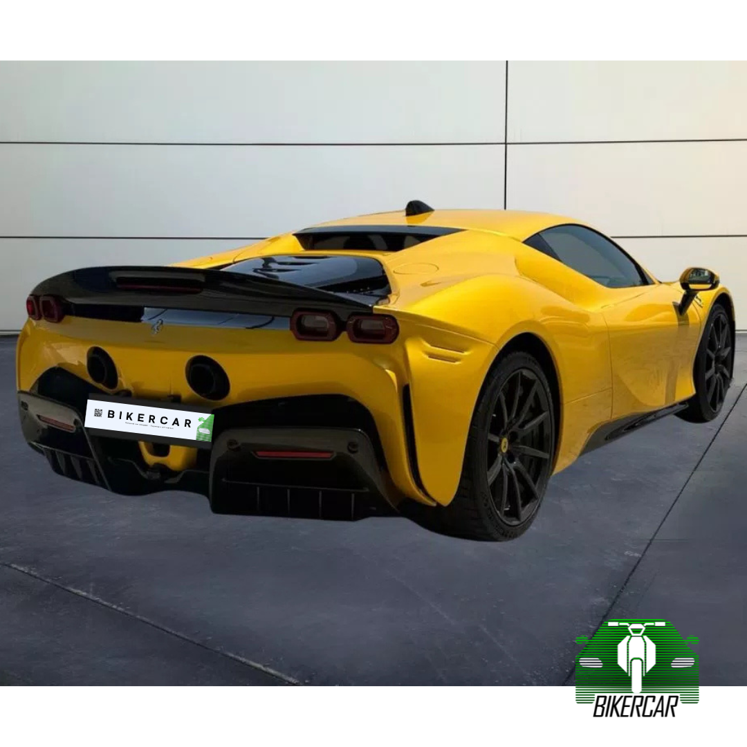 Ferrari SF90 Stradale en venta en España | Assetto Fiorano - BIKERCAR