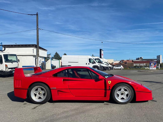 FERRARI F40